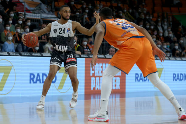 也正是足球 也正是足球