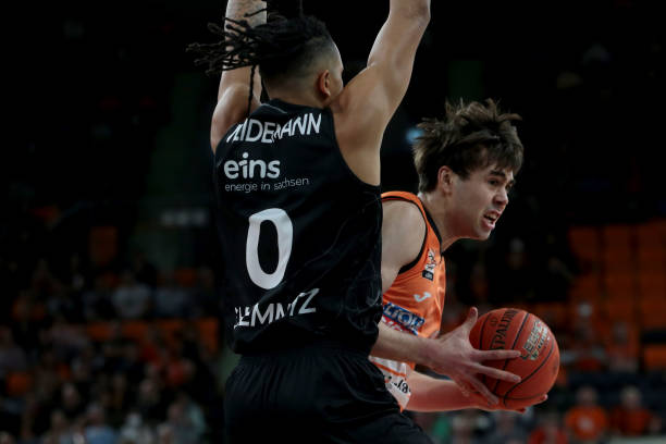 一波猛攻 一波猛攻