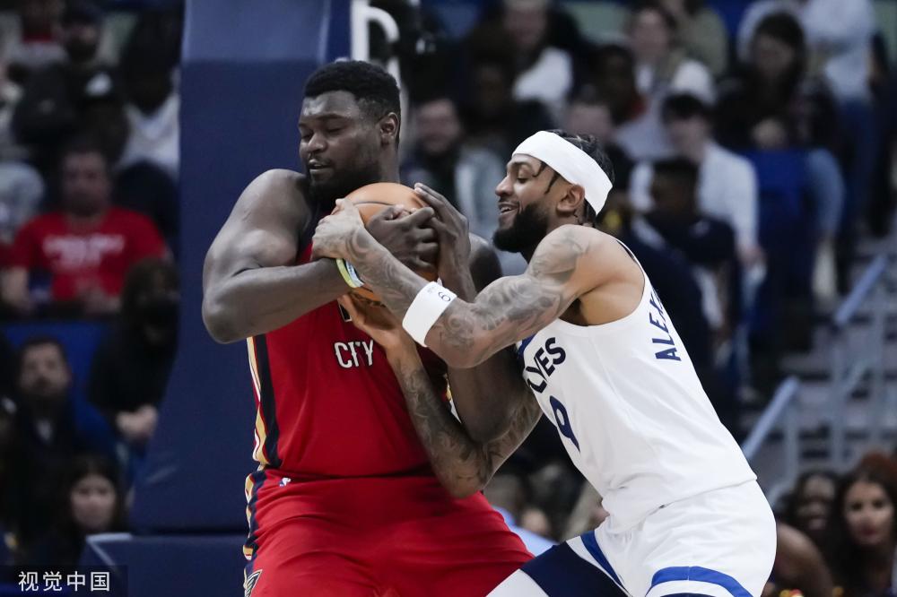 随着足球职 随着足球职