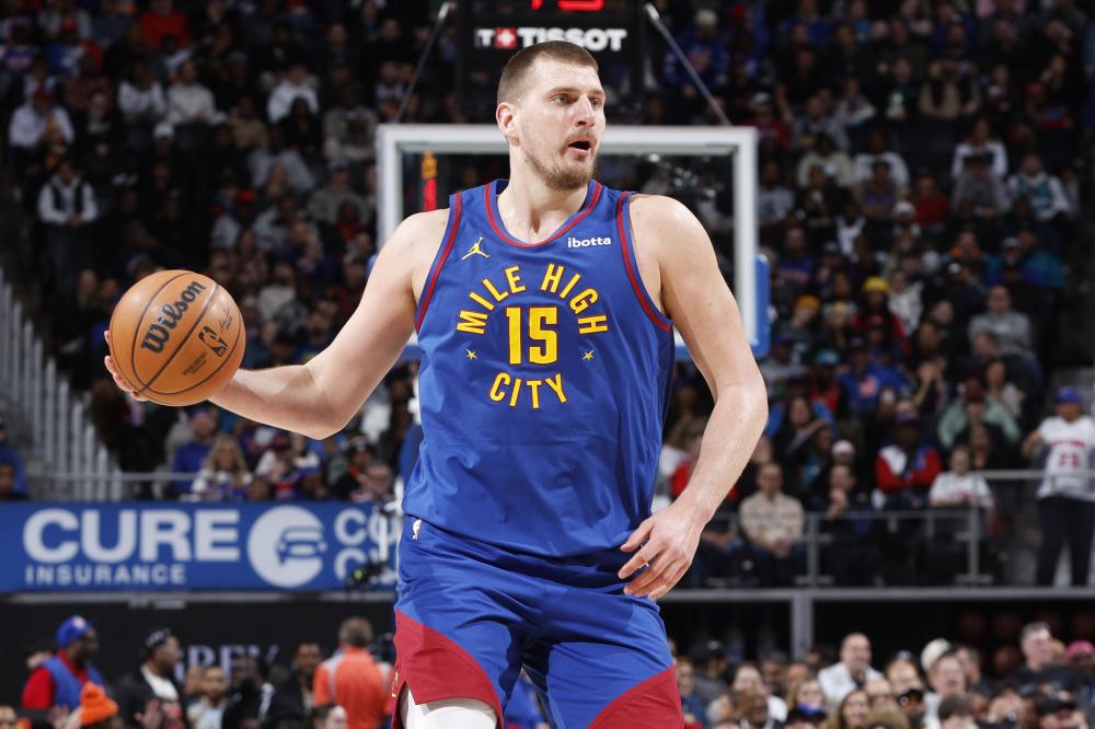 行深入分析 行深入分析